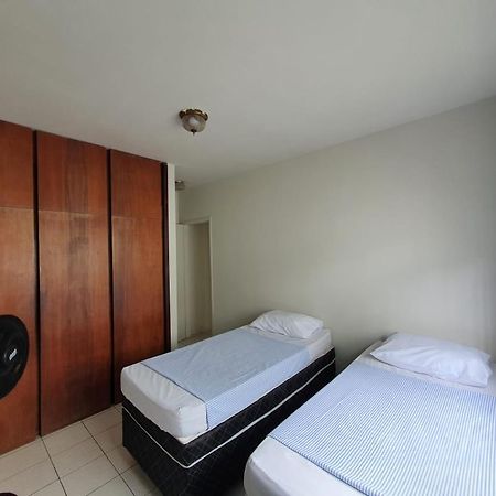 Hostel Umuarama Uberlândia Esterno foto