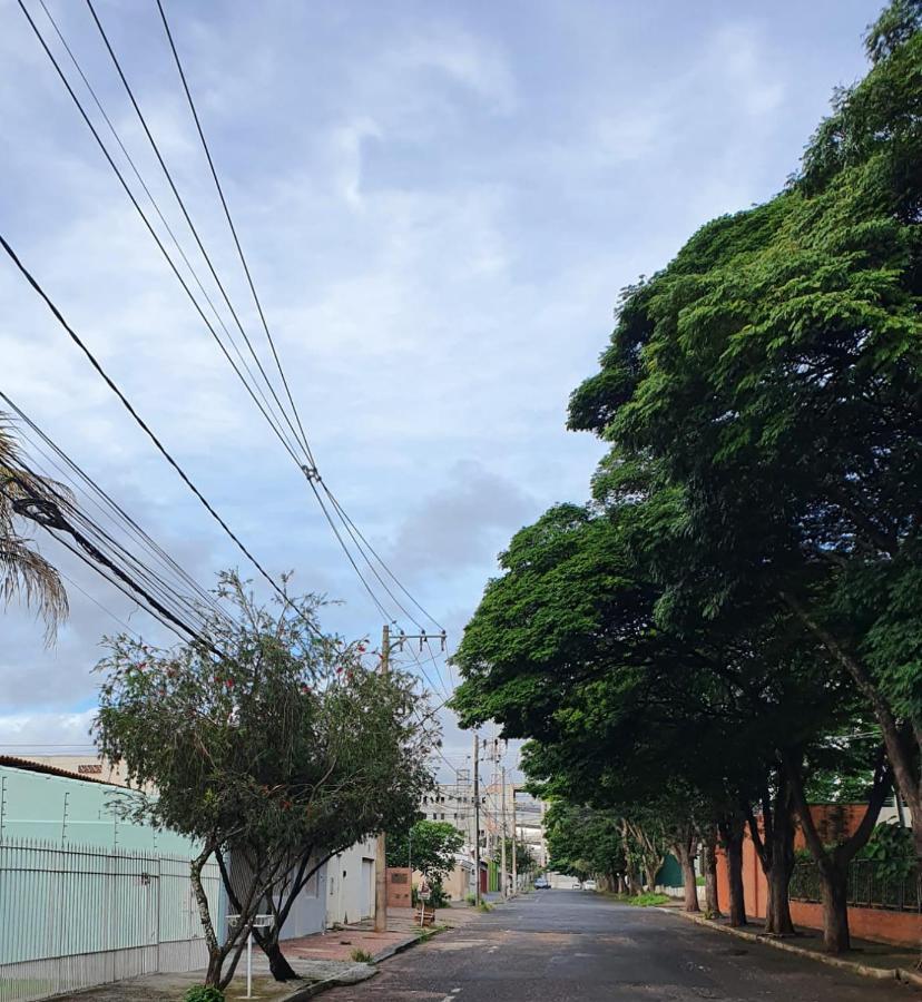 Hostel Umuarama Uberlândia Esterno foto