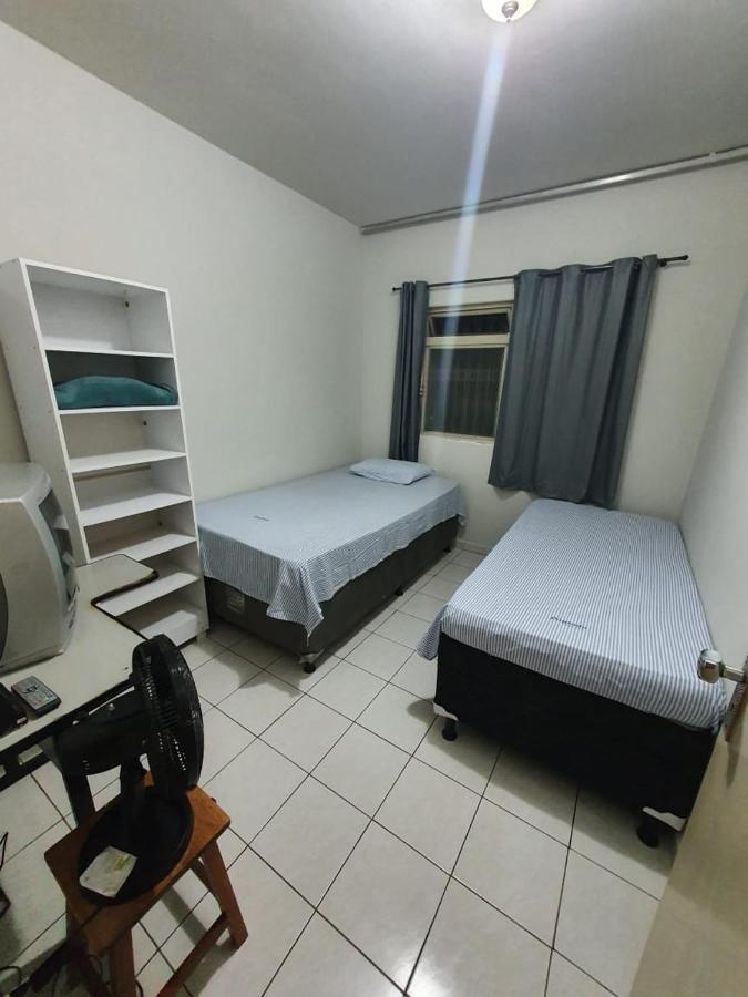 Hostel Umuarama Uberlândia Esterno foto
