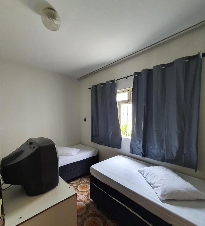 Hostel Umuarama Uberlândia Esterno foto